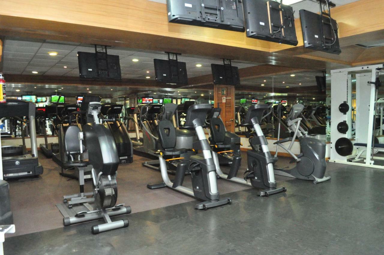 Hotel Royal Pedregal Ciudad de México Exteriér fotografie A row of ellipticals
